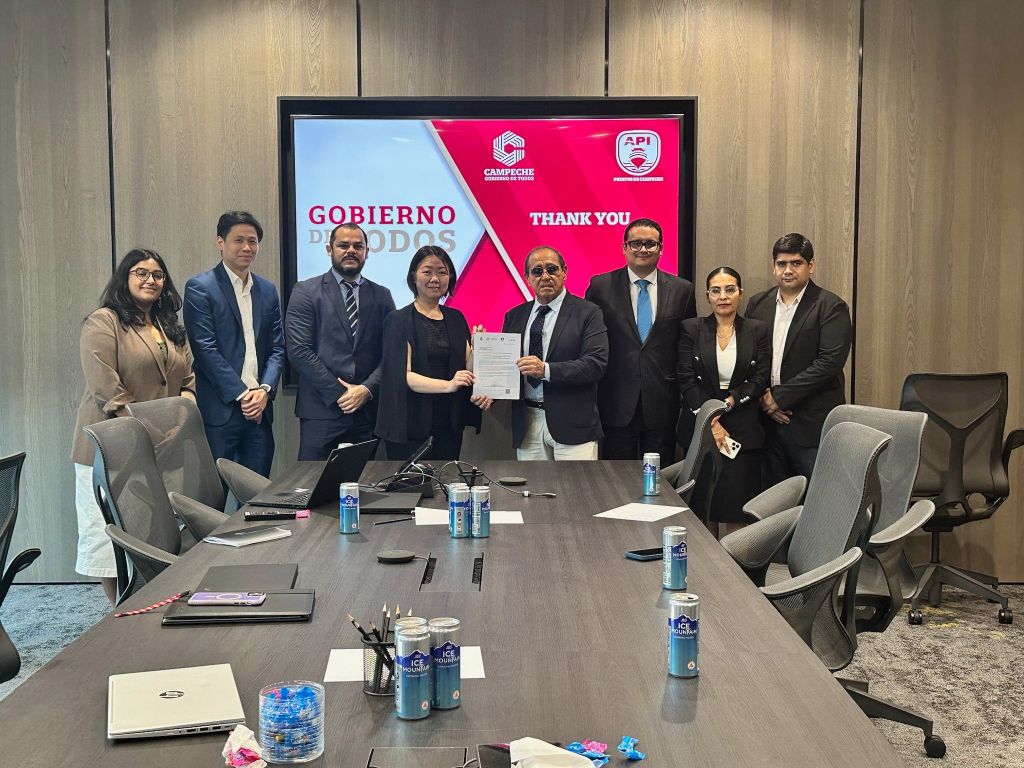 Firma institucional entre autoridad portuaria y contraparte